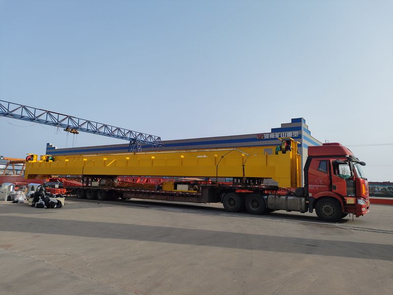通用橋式起重機  QD32/5t—25.5m  制作完成，發往河南洛陽交付客戶使用